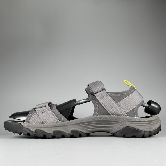Keen Targhee III Men’s Size 12 Gray Leather Slip On Outdoor Hiking Sandal Casual - Picture 7 of 9